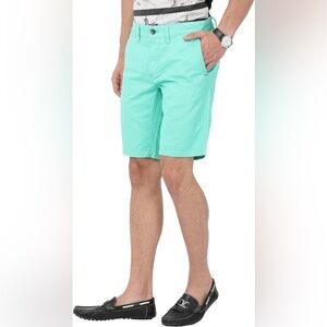 Arizona Jean Co. men's chino shorts in a light green or seafoam color size 32